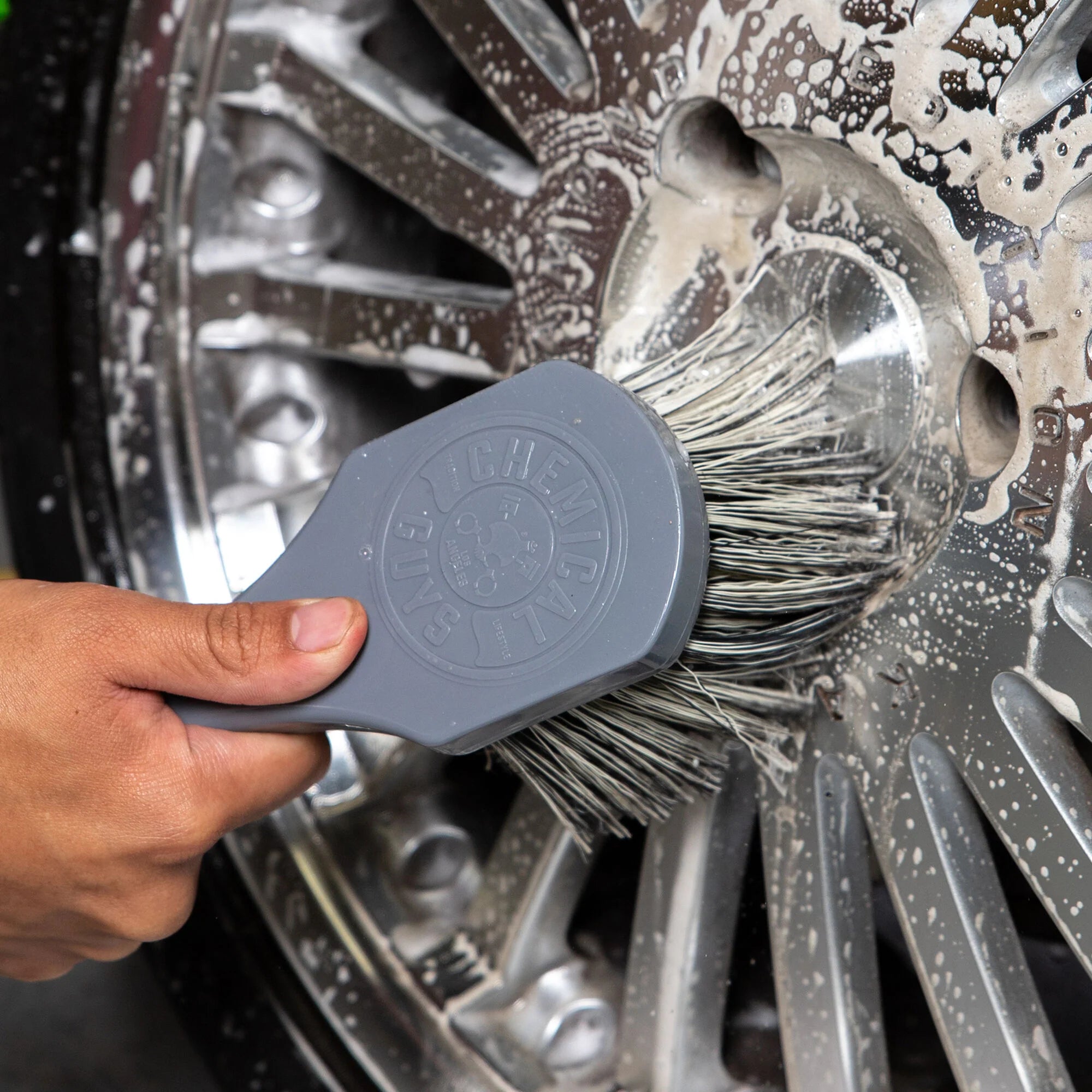 WheelWorksMediumDutyWheel&BodyBrush - Image 3